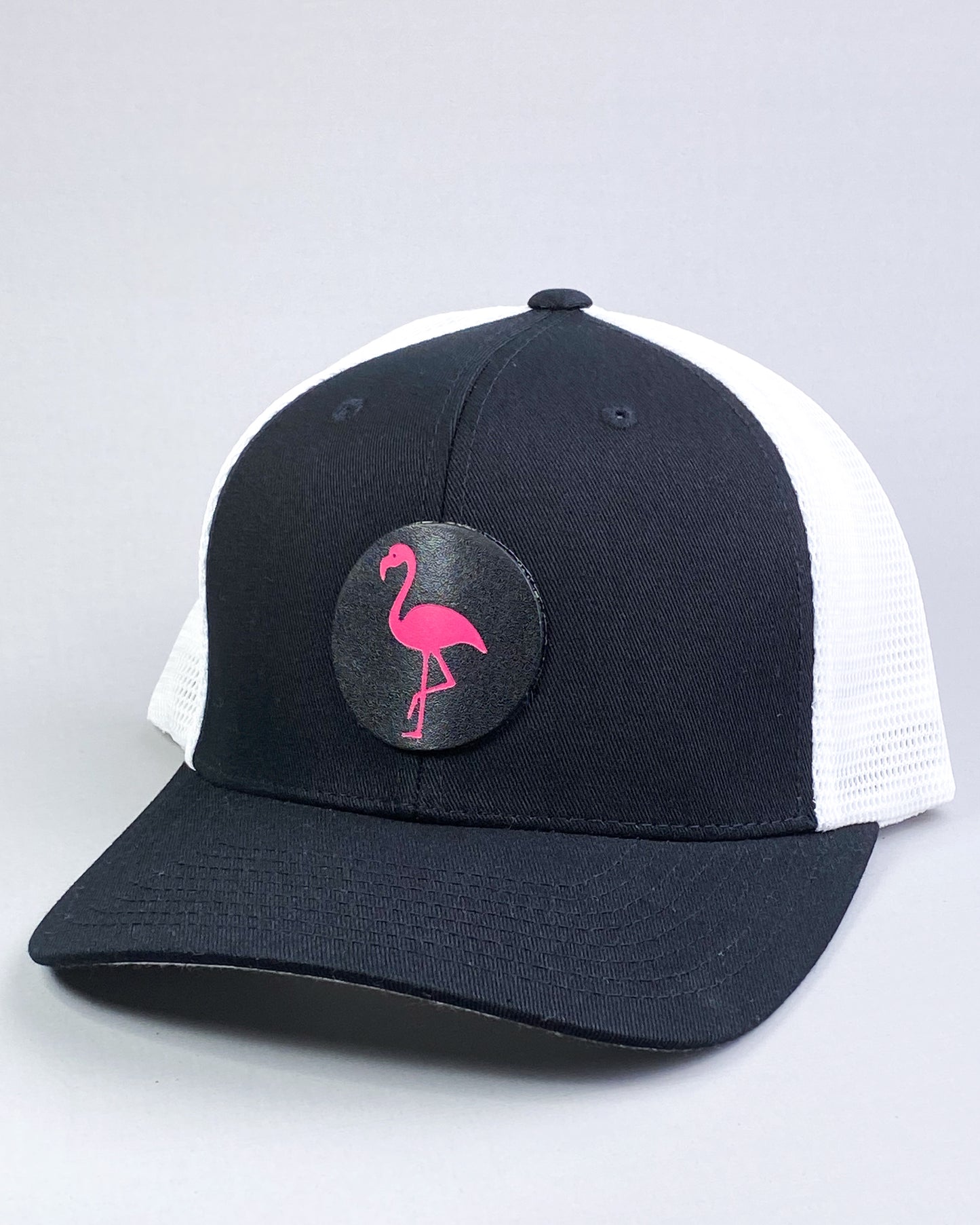 Bravo Cay hat in black/white with flamingo design leather patch