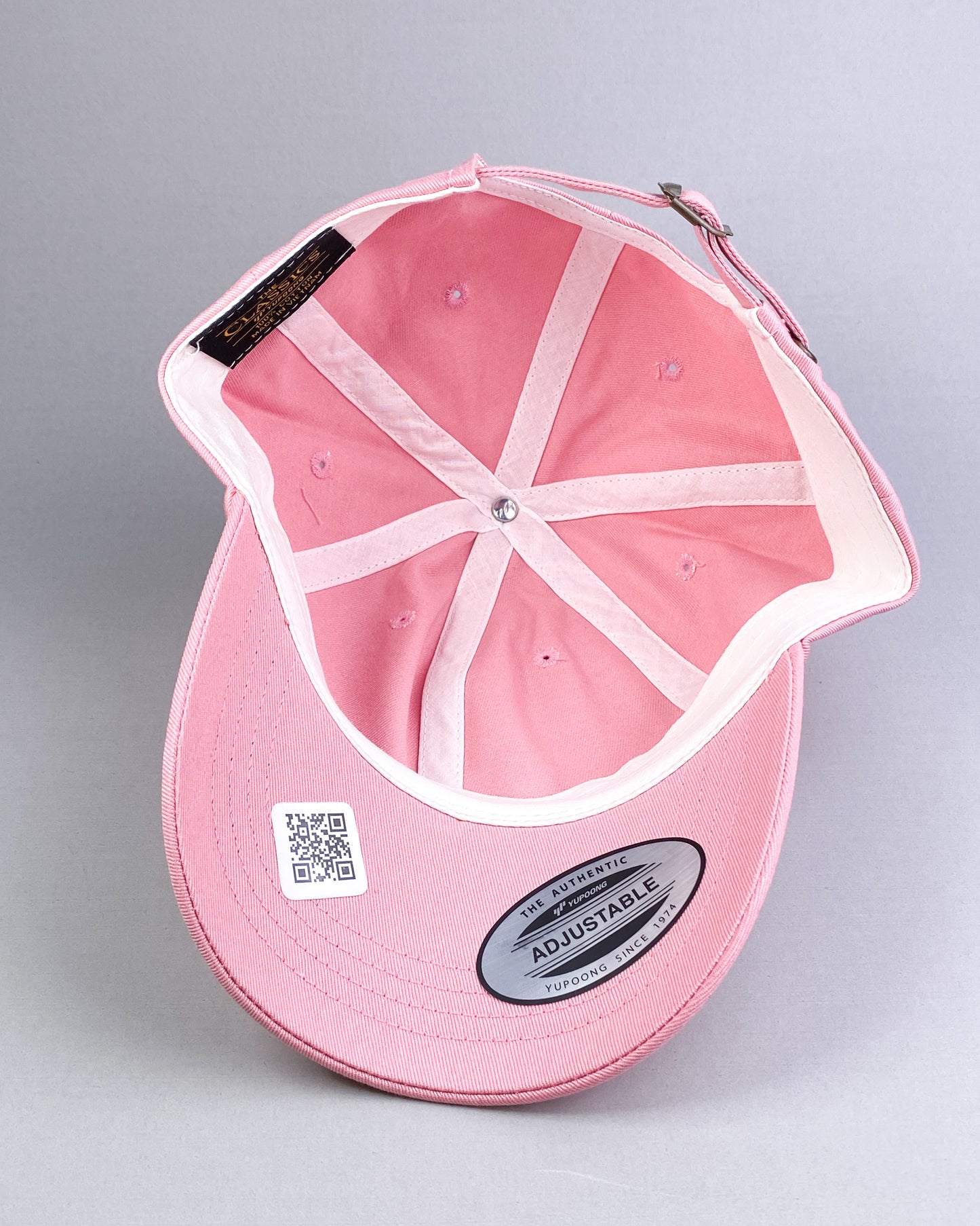 Bravo Premium hat in pink with single palm design leather patch
