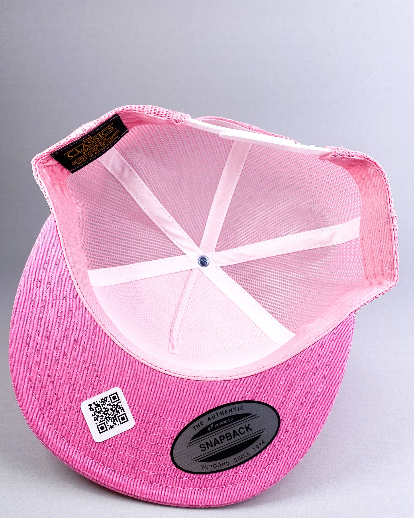 Bravo Premium hat in hot pink with flamingo design leather patch