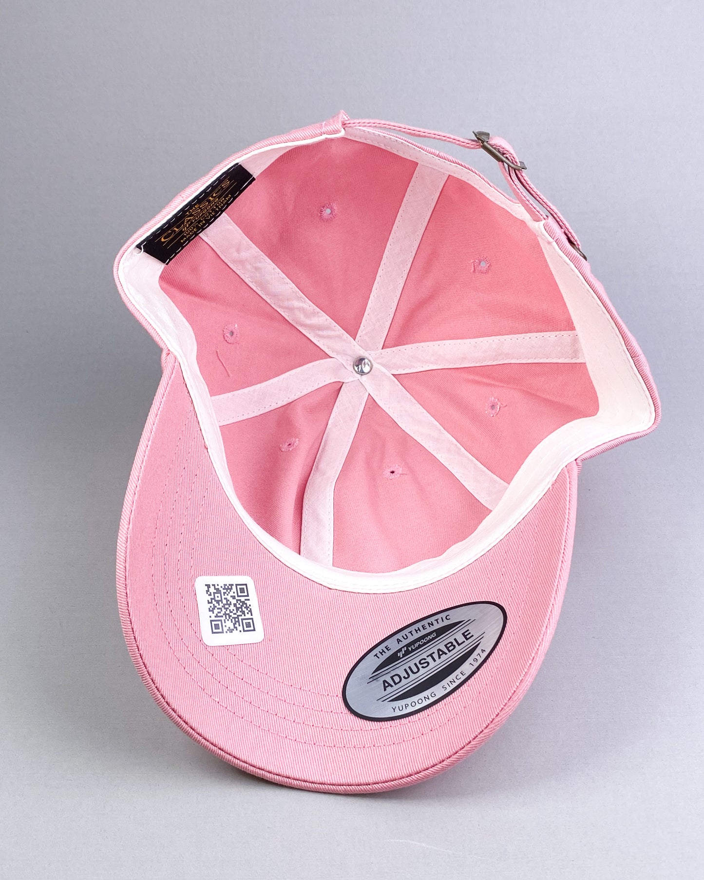 Bravo Premium hat in pink with two palms design leather patch