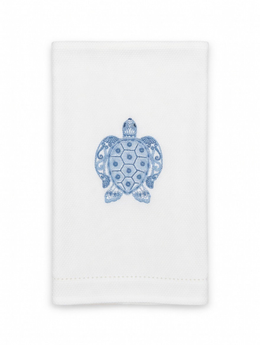 Bravo Cay sea turtle I tea towel